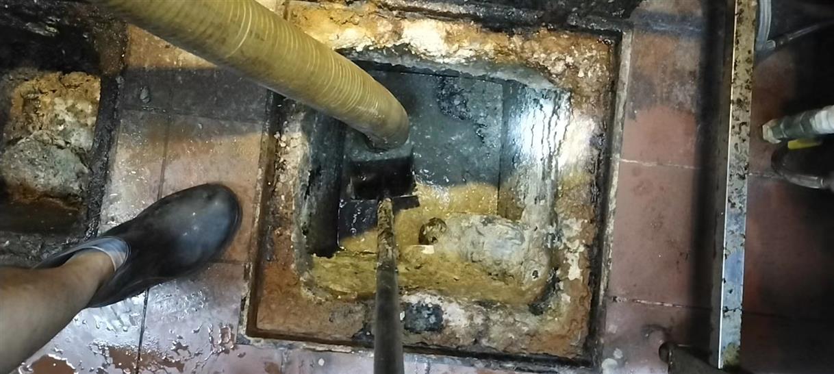 江阴化油池清理-污水池清掏